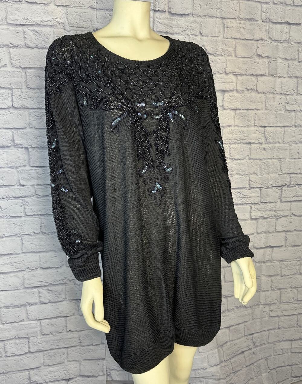 Vintage Y2K Victoria woman, black beaded oversized sweater size 1x